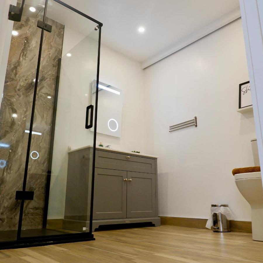 The Wylies Hotel Dunmurry ภายนอก รูปภาพ