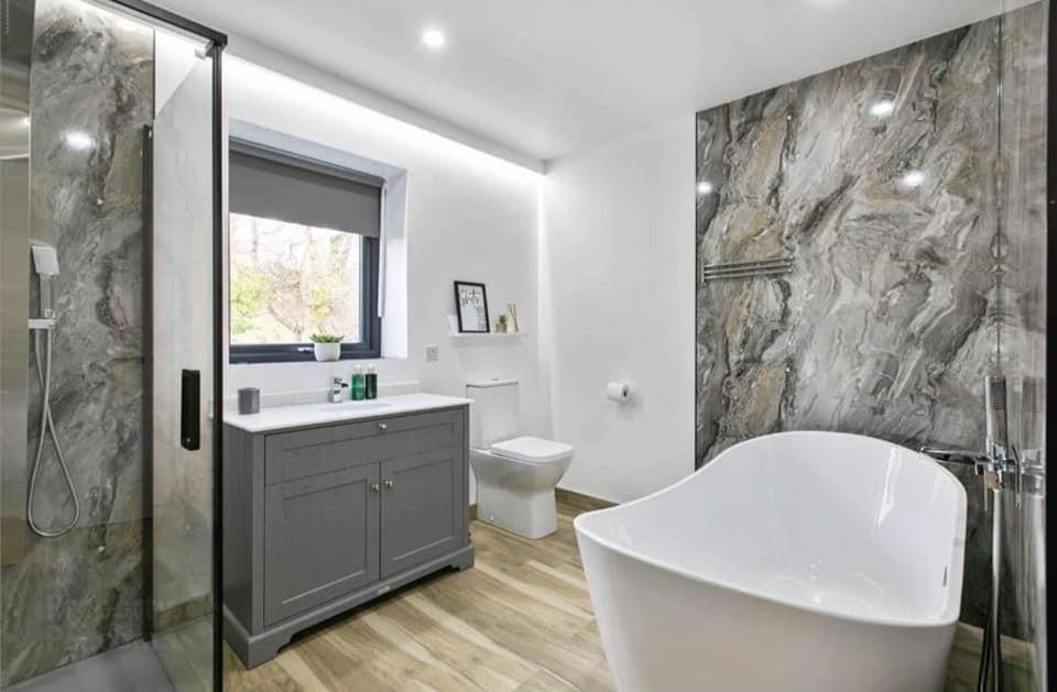The Wylies Hotel Dunmurry ภายนอก รูปภาพ