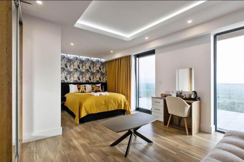 The Wylies Hotel Dunmurry ภายนอก รูปภาพ